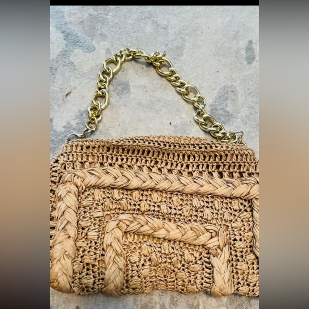 Summer straw handbag nwot gold chain strap purse
